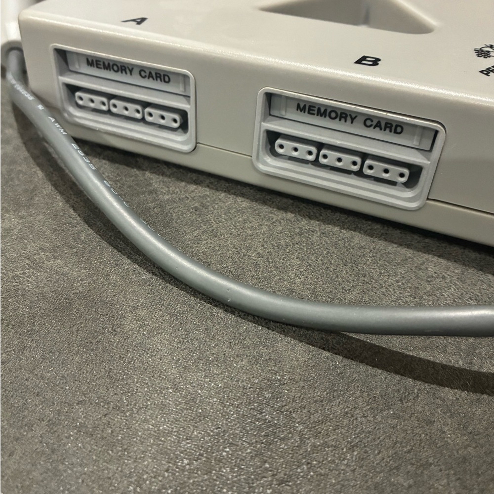 Multiplayer Adapter Performance Triangular Game Hub For PlayStation - Picture 2 of 3